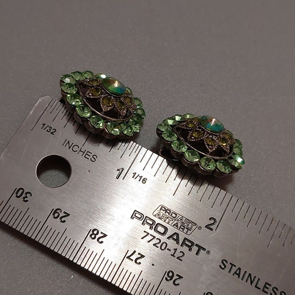 Vintage Green AB Rhinestones Flower Clip on Earrings - Picture 4 of 4